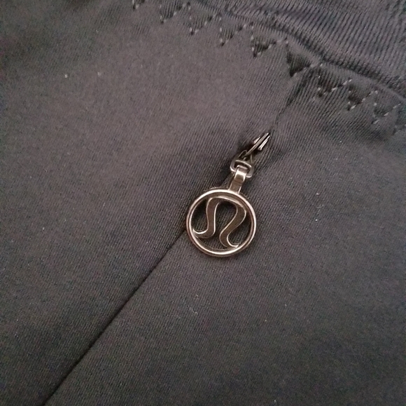 SOLD Lululemon Tank top - Picture 4 of 4